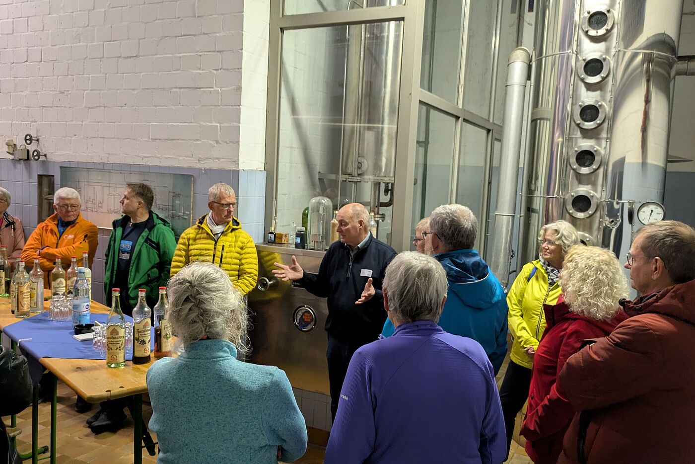 Jochen Horstmann beim Vortrag zum Kornbrennen